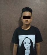 Unit Reskrim Polsek Krembangan Berhasil Tangkap Seorang Mahasiswa Yang Sedang Asyik Main Judi Online