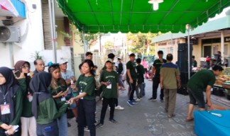 Peringati HUT RI ke-78 Warga Simolawang 2 Barat RW 01 Adakan Giat Jalan Sehat Berhadiah