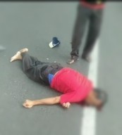 Pengendara Sepeda Pancal Terluka Parah Akibat Diseruduk Pemotor Didepan Kantor DPRD Sidoarjo