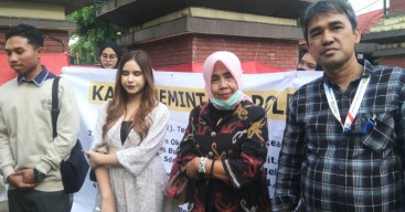 Keluarga M Darwis Korban Kriminalisasi Hukum Datangi Polda Jabar