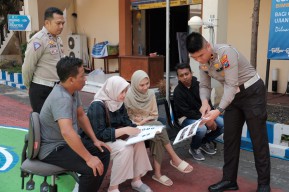 Polres Malang Berikan Pembelajaran Uji Teori dan Coaching Clinic, Tingkatkan Kemampuan Peserta Uji SIM