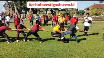 Sinergisitas TNI-POLRI Bersama Forkopimcam Semarakkan Lomba Tarik Tambang