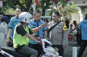 Polresta Malang Kota Hadirkan SIMPONI, Permudah Pembuatan SIM Melalui Polisi RW