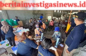 Sinergisitas Dokpol Polres Jembrana Dengan Relawan Kemanusiaan Bagi Sembako dan Periksa Kesehatan