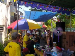 Sambut HUT ke 78 Warga Wonokromo Adakan Gebyar Bazar Murah