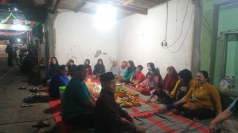 Warga Jetis Agraria RT 15 Kelurahan Wonokromo Sambut Hari Kemerdekaan ke-78 Dengan Tasyakuran dan Karaoke Bersama