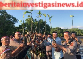 Polri Lestarikan Negeri, Kapolsek Kutsel Ajak Warga dan Siswa Menanam Pohon
