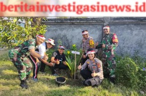 TNI-POLRI Lestarikan Negeri Tanam Pohon Hijaukan Lingkungan