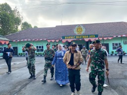 Yonbekang 2 Kostrad Terima Kunjungan Dari Wali Kota Malang Untuk Rekayasa Lalu Lintas di Jalan Panglima Sudirman