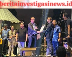 Kadiv Yankumham Bali Serahkan 200 Sertifikat HKI Kepada ITB Stikom Bali