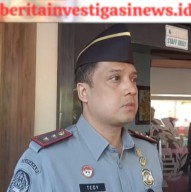 Viral WNA Jadi Tour Gauide di Tanah Lot Tabanan, Ini Faktanya