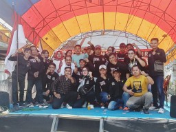 Meriahnya JJS AMI, Berikan Ratusan Doorprize Untuk Warga Surabaya