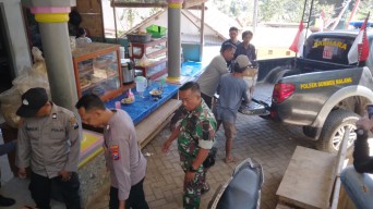 Penertiban Miras, Polisi di Situbondo Amankan Ratusan Botol Arak