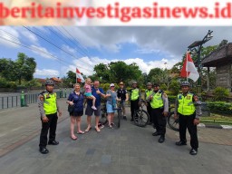 Wisatawan Manca Negara, Tertarik Dengan Patroli Bersepeda Polres Badung