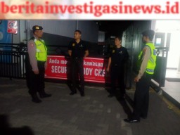 Ciptakan Kamtibmas Yang Kondusif, Polsek Denbar Gelar Blue light Patrol