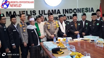 Kapolrestabes Surabaya dan Pejabat Utama, Serentak Sambangi Toga dan Tomas Dalam Rangka Silaturahmi