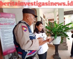 Aplikasi Polisi Banjar Hebat Polsek Denut Disosialisasikan Bhabinkamtibmas Kepada Warga