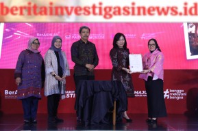 Dirjen KI Berikan Surat Pencatatan dan Penghargaan Kekayaan Intelektual Komunal