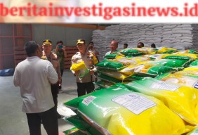 Cek Gudang Bulog Sempidi, Kapolres didampingi Kapolsek Mengwi Antisipasi Kelangkaan Beras