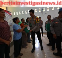 Pemberian Tali Asih Minggu Kasih Polres Buleleng di GKPB Kasih Karuna