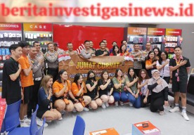 Karyawan Celluler World Bersama Polsek Denpasar Barat Gelar Jumat Curhat