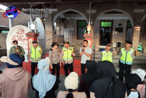 Polsek Densel Menggelar Jumat Curhat Bersama Warga Kampung Bugis Serangan