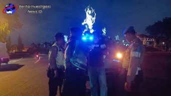 Tingkatkan Keamanan Malam Hari, Polsek Dentim Rutin Laksanakan Blue Light Patrol