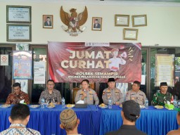 Polres Tanjung Perak Gelar Jumat Curhat Sebagai Sarana Polisi Dekat Dengan Masyarakat