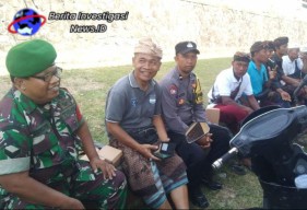 Babinsa Bersama Bhabinkamtibmas Amankan Pemilihan Bendesa Adat Tulikup Kelod Masa Bakti 2023-2028