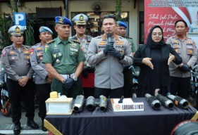 Cipta Kondisi Polisi Bersama TNI Amankan Ratusan Ranmor Diduga Untuk Bali di Kota Malang