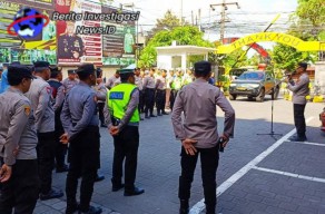 Kapolsek Kuta Pimpin Apel Jam Pimpinan Dirangkaikan Pelepasan Personil Ikuti PAG