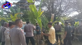 Polsek Dentim Tanam Pohon Penghijauan di Muara Tangtu Desa Kesiman Kertalangu