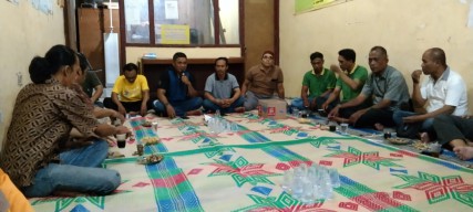 "Sosialisasi Bahaya Narkoba" Warga Putat Jaya Surabaya Komitmen Melawan Narkoba