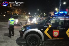 Antisipasi Gangguan Kamtibmas Malam Hari Polsek Kuta Rutinkan Blue Light Patrol