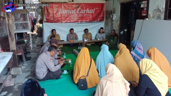 Dialog Akrab Polsek Dentim Dengan Warga Dalam Jumat Curhat