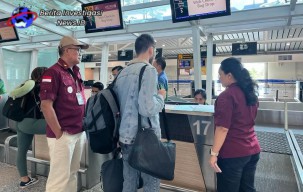 Overstay Dua WNA Amerika Serikat dan Rusia Dideportasi Rudenim Denpasar