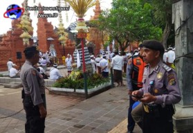 Prosesi Pemalaspasan Gelung Kori Tetanguan Anyar Polsek Dentim Jamin Keamanan dan Kelancaran