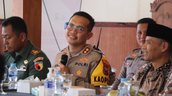 Jumat Curhat di Sawoo Kapolres Ponorogo Minta Warga Waspadai Berita Hoaks Yang Picu Perpecahan