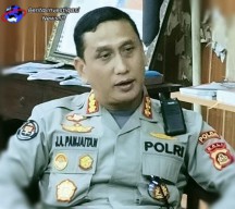 Tekait Viral Penurunan Baliho Bacalon Dari Salah Satu Partai Di Bali.