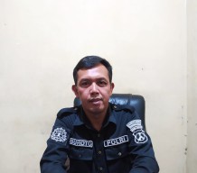 Tanggapan Kasi Humas Polres Pelabuhan Tanjung Perak Terkait Anggota Yang Menggunakan Kaos Tribrata di Kafe