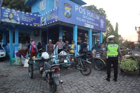 Tekan Angka Kecelakaan, Satlantas Polres Bangkalan Razia Bentor di Pagi Buta