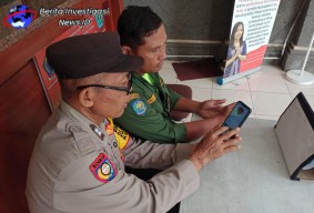 Bhabinkamtibmas Sosialisasikan Aplikasi Polisi Banjar Hebat Kepada Masyarakat