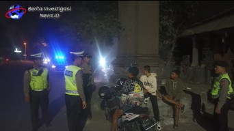 Malam Yang Aman dan Kondusif Kehadiran Polsek Dentim Dengan Blue Light Patrol