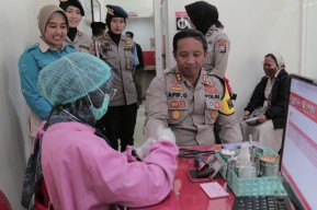 Setetes Darah Untuk Kemanusiaan dari Polresta Malang Kota di HUT Brimob ke - 78