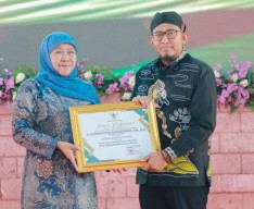 Bupati Sumenep Terima Penghargaan dari Gubernur Jatim Atas Kontribusi Ketahanan Pangan