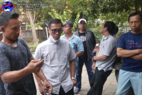 Kecewa Kinerja Kaling, Puluhan Warga Kampung Bugis Geruduk Kantor Kelurahan Serangan