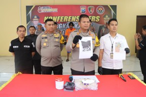 ABG 17 Tahun Digilir Tiga Pelajar dan Satu Pengangguran di Kamar Kos
