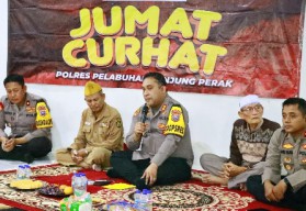 Awali Tugas Kapolres Pelabuhan Tanjung Perak Gelar Jumat Curhat di Rumah Tahfidz Al-Hidayah