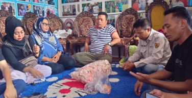 Pimpinan Redaksi Media Berita-Kompas.com dan Beritainvestigasinews.id Adakan Rapat Evaluasi Kerja Anggota di Lapangan