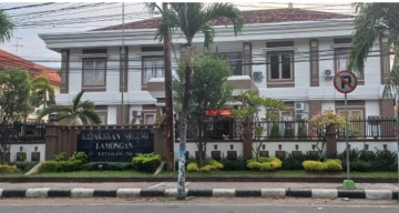 Kejari Lamongan Gembar-gembor Dalam Pemberitaan, Bukti Kinerjanya Nihil